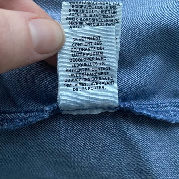 FREE PEOPLE • Denim Skirt with Tortoise Buttons, Medium Wash, size 6 - Picture 12 of 15